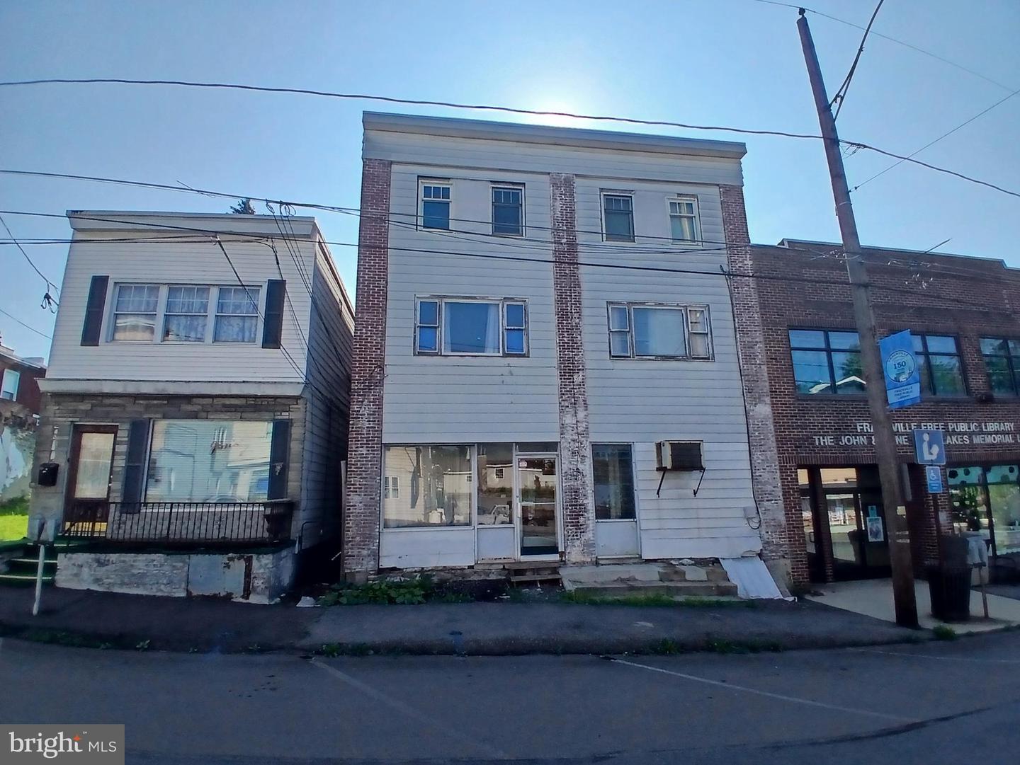 54 N Lehigh Ave Property Photo 1