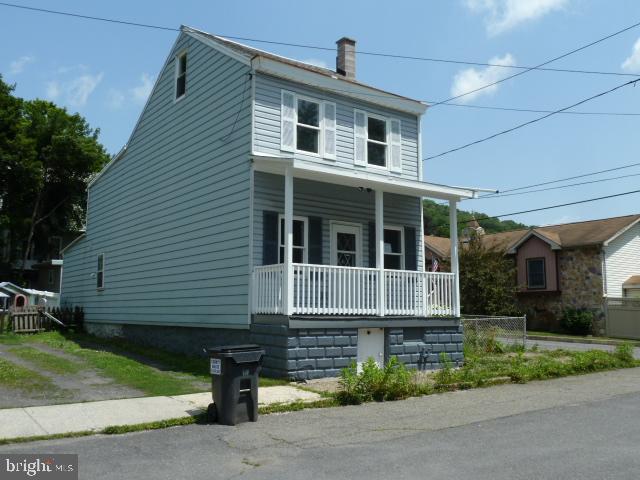14 N Line St Property Photo 1