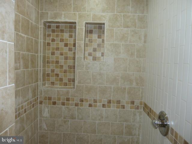 14 N Line St Property Photo 14