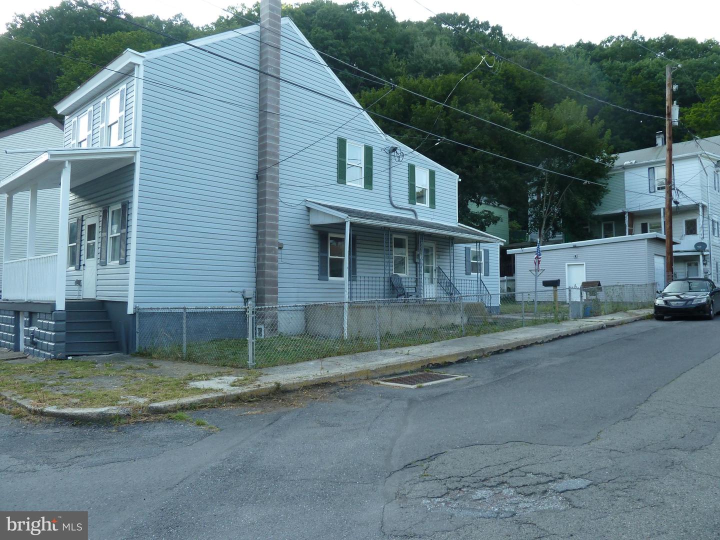 14 N Line St Property Photo 34