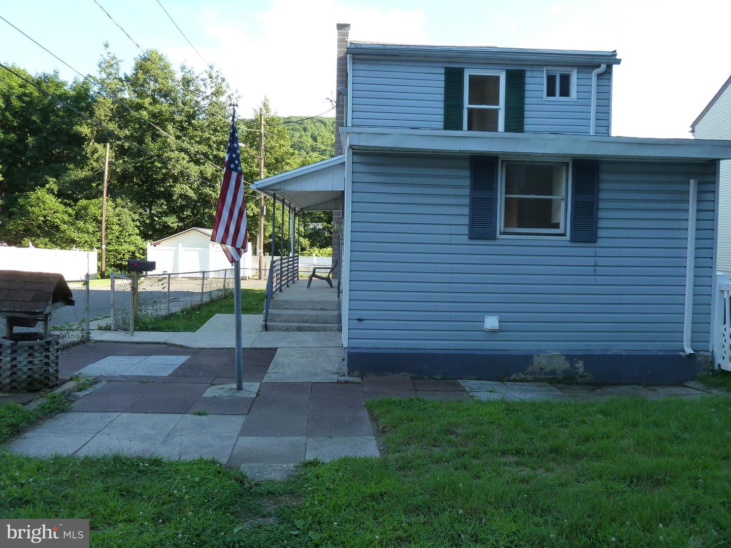14 N Line St Property Photo 36