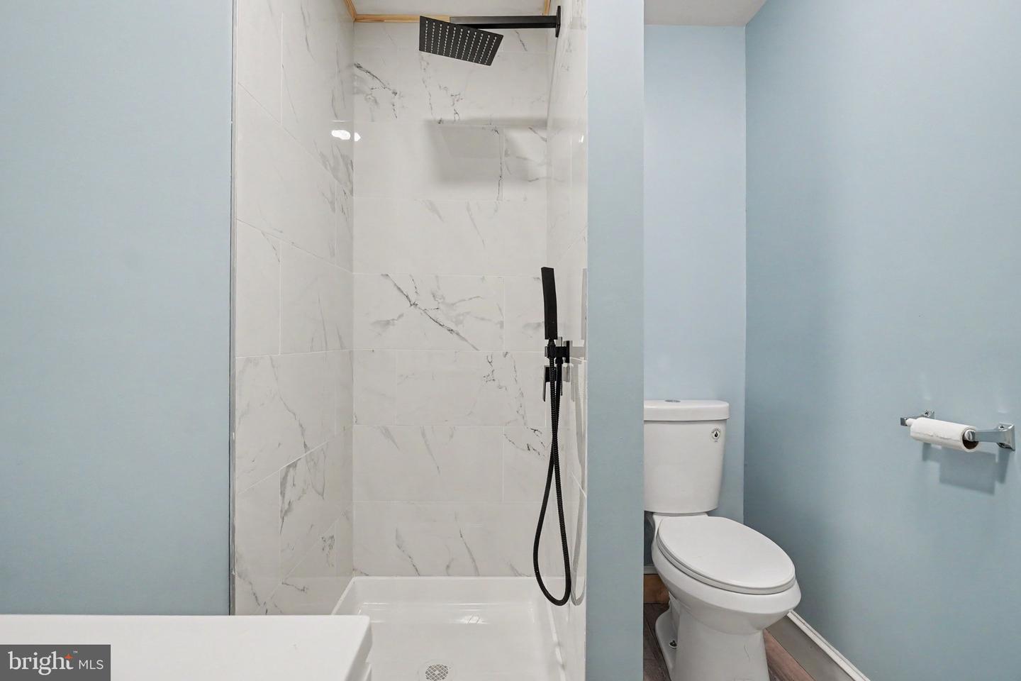 312 S Jardin St Property Photo 16