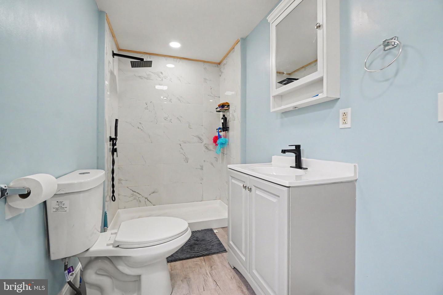 312 S Jardin St Property Photo 23
