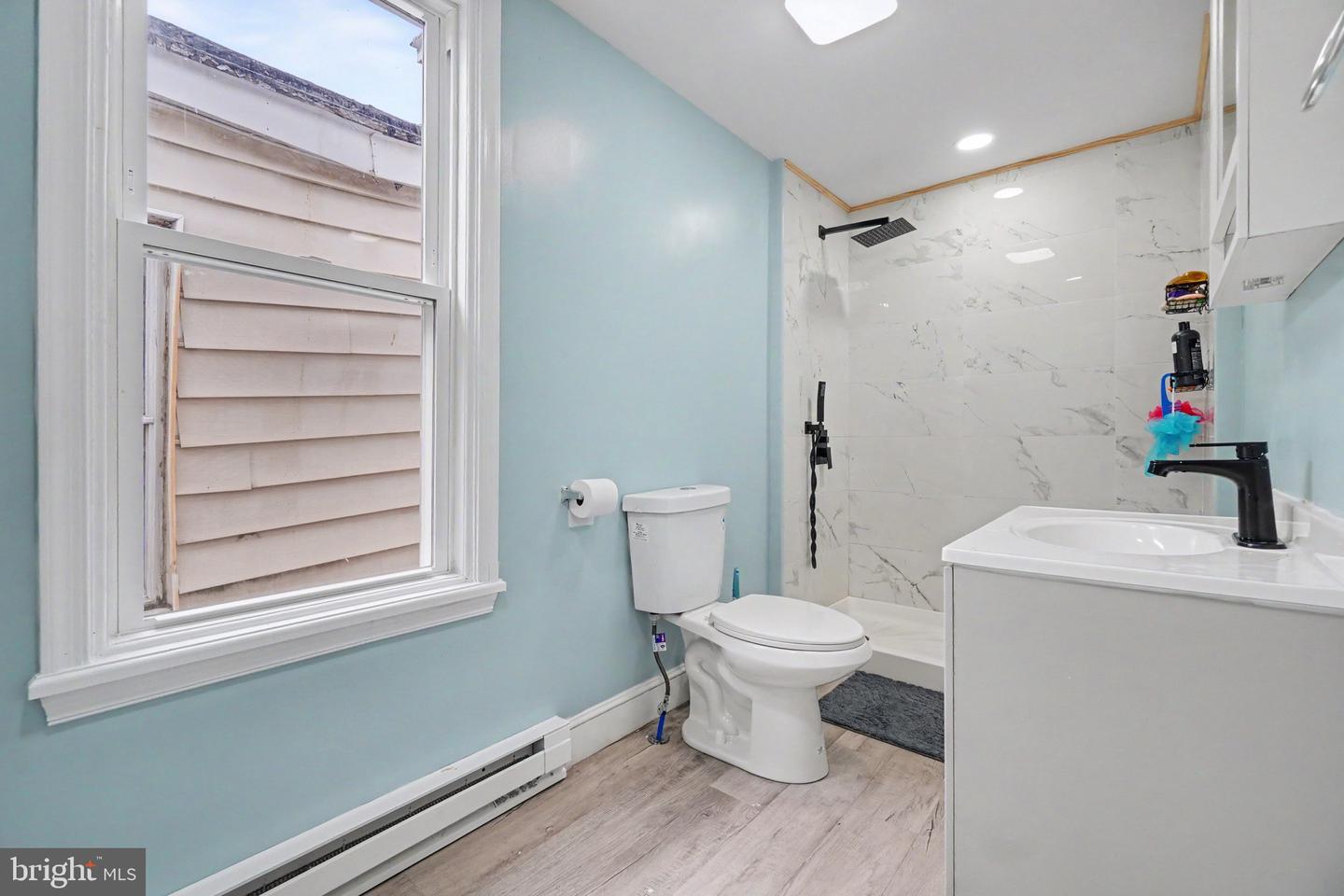 312 S Jardin St Property Photo 24