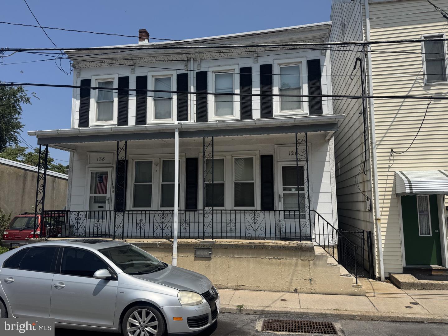 126-128 Lewis St Property Photo 1