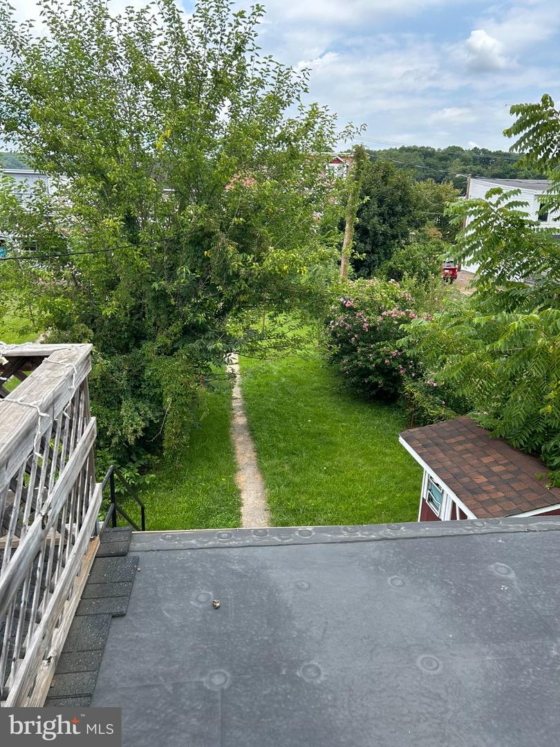 444 S Sunbury St Property Photo 28