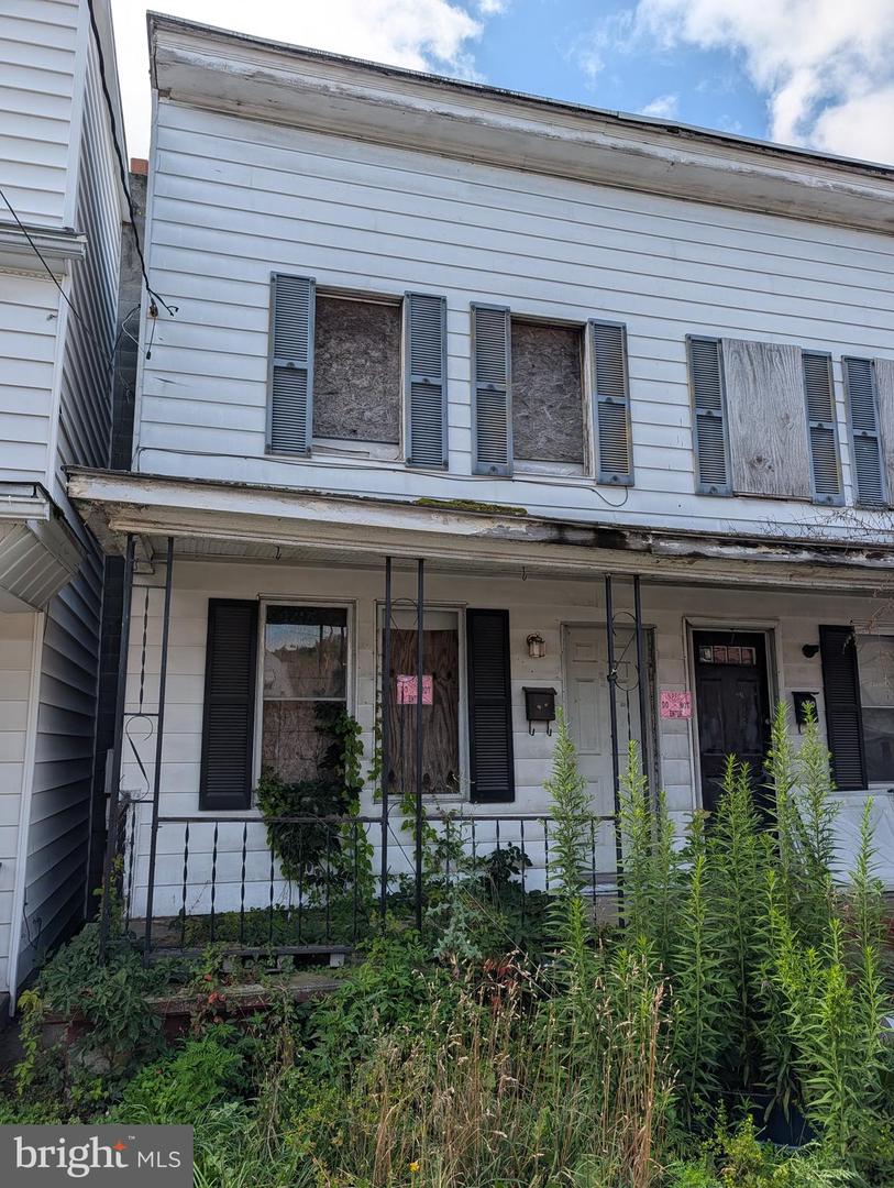 168 Kimber St Property Photo 1