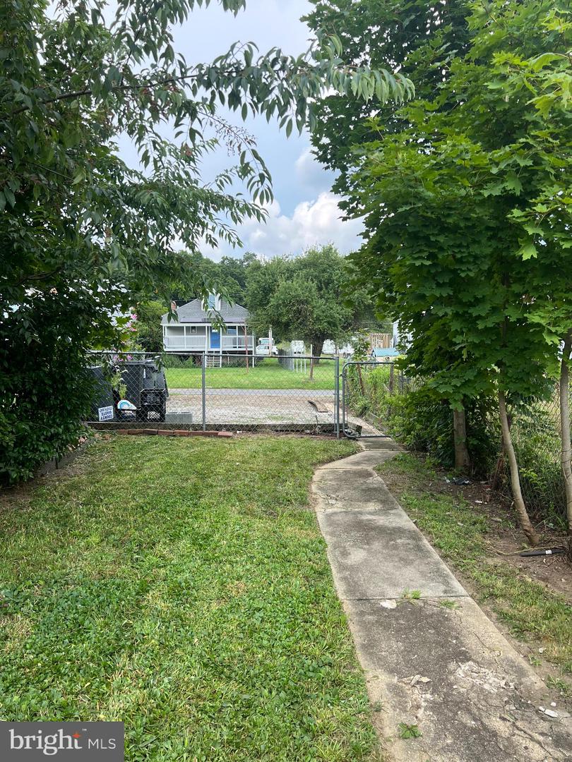 227 S Spencer St Property Photo 5