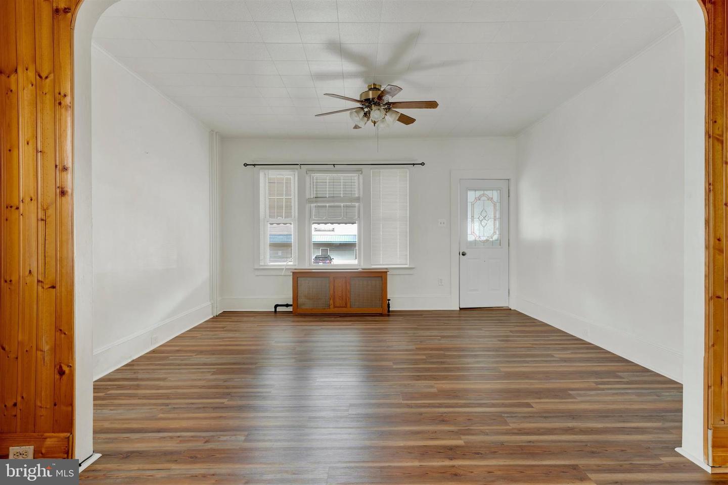 2273 W Market St Property Photo 2