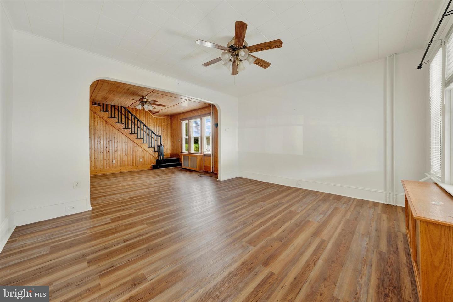 2273 W Market St Property Photo 3