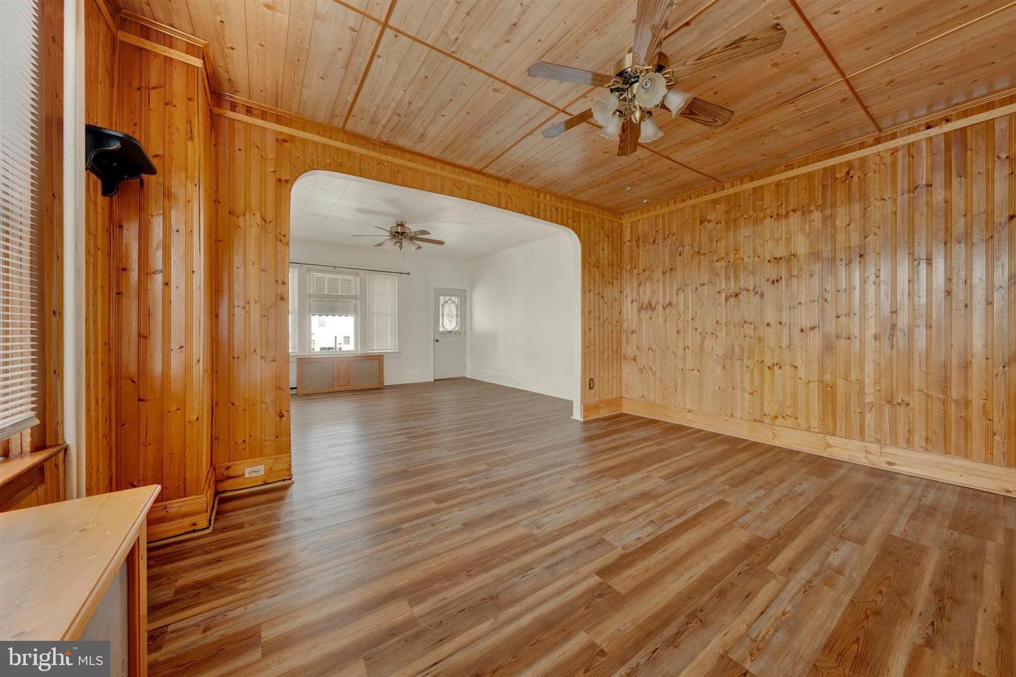 2273 W Market St Property Photo 4