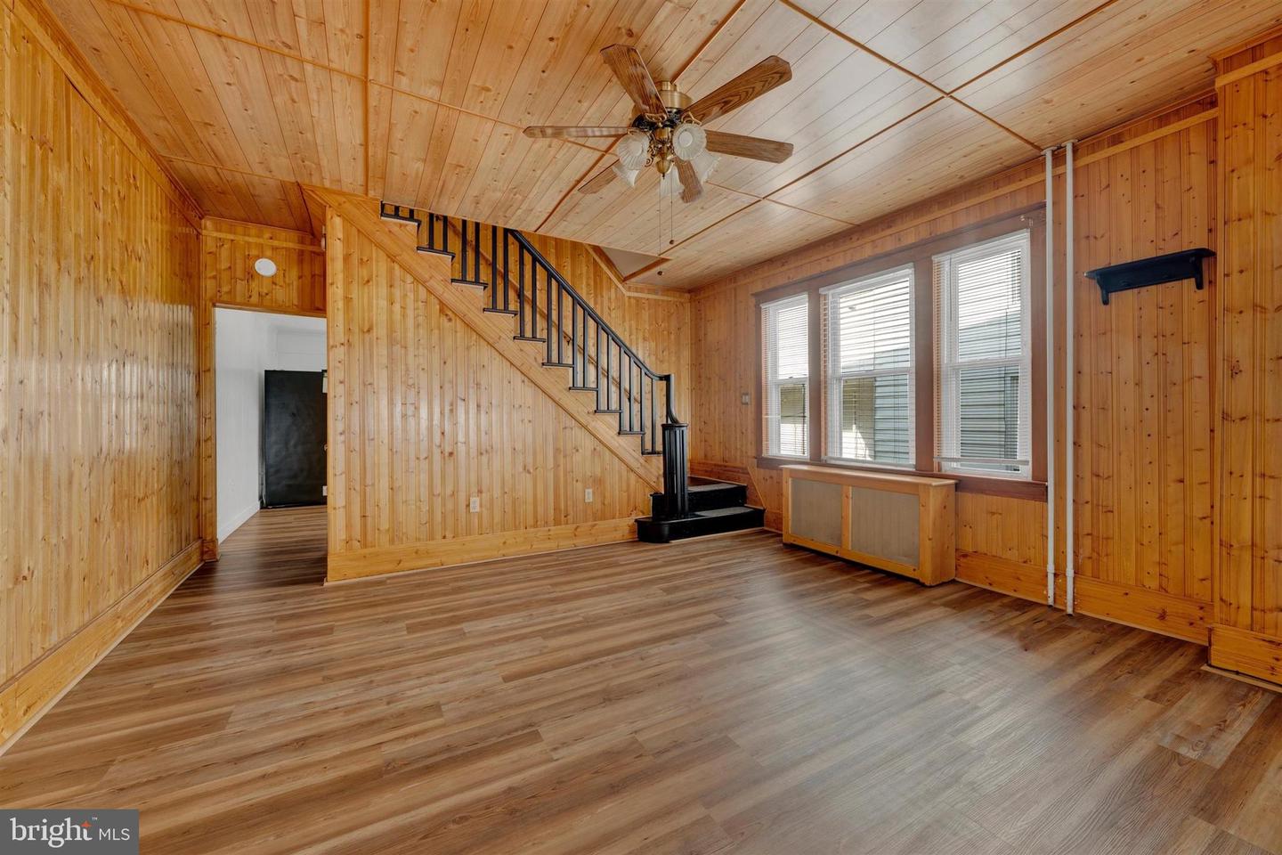 2273 W Market St Property Photo 8