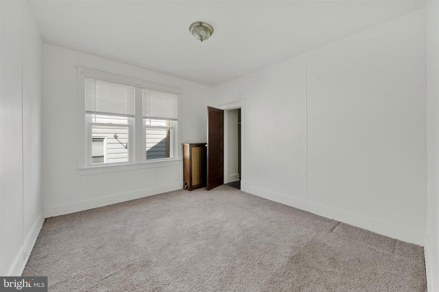 2273 W Market St Property Photo 9