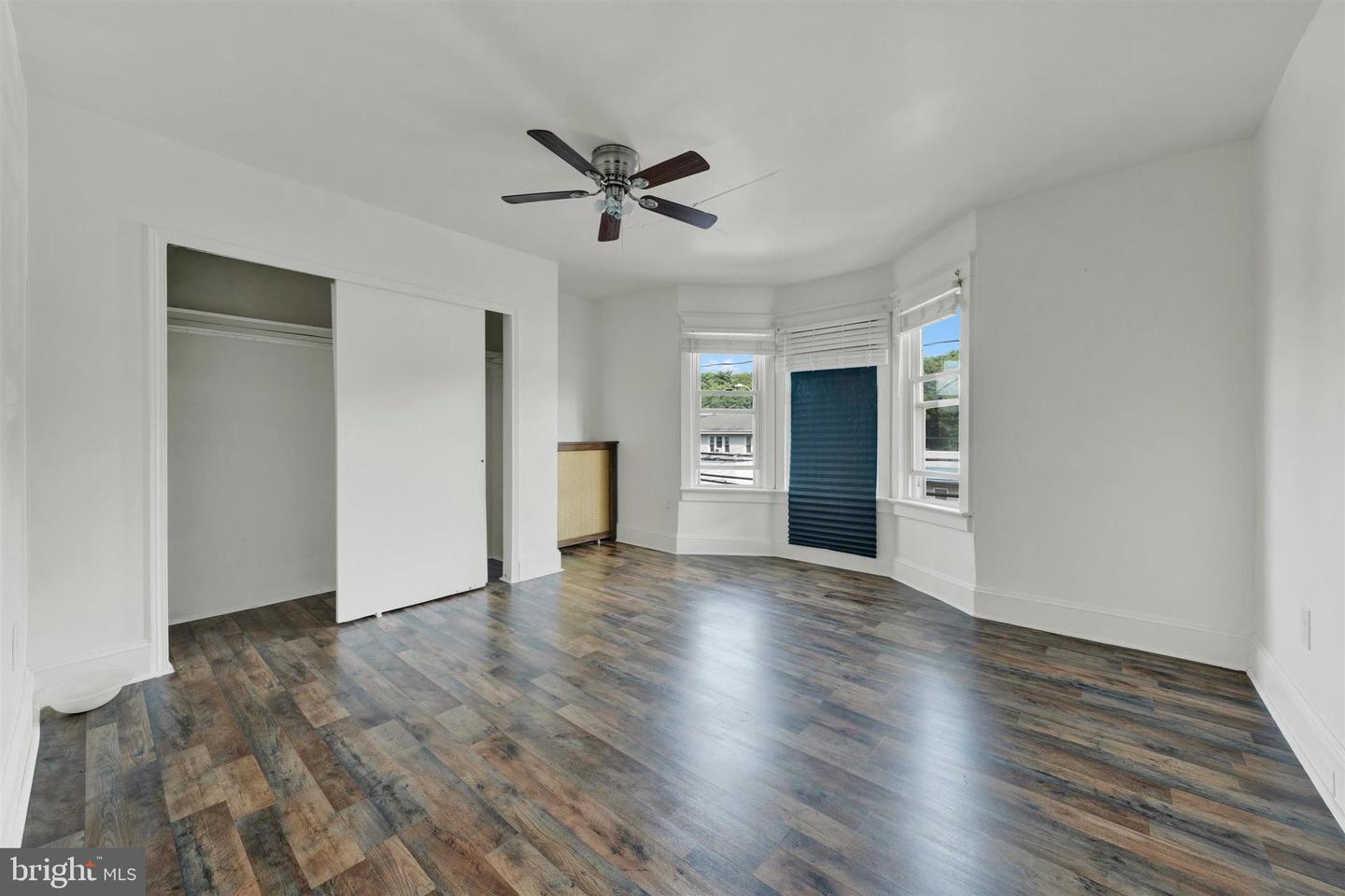 2273 W Market St Property Photo 10