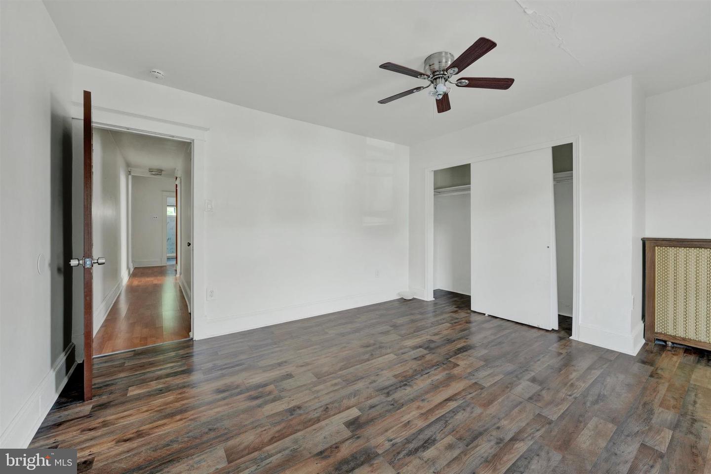 2273 W Market St Property Photo 11