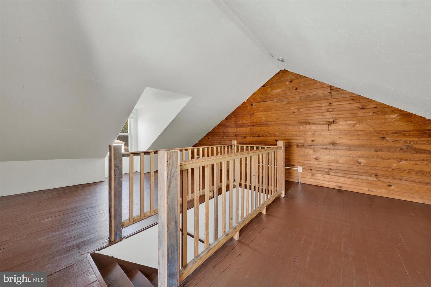 2273 W Market St Property Photo 13