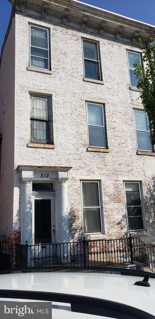 510 W Market St Property Photo 2