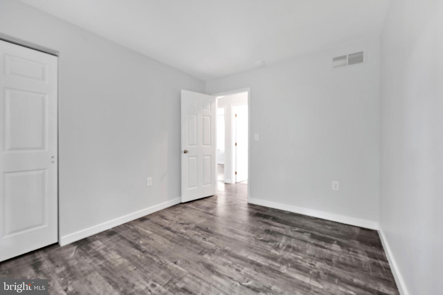 1800 Crazy Horse Dr Property Photo 18