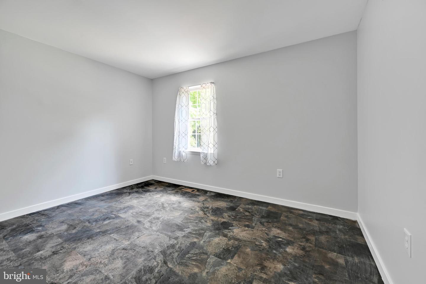 1800 Crazy Horse Dr Property Photo 19