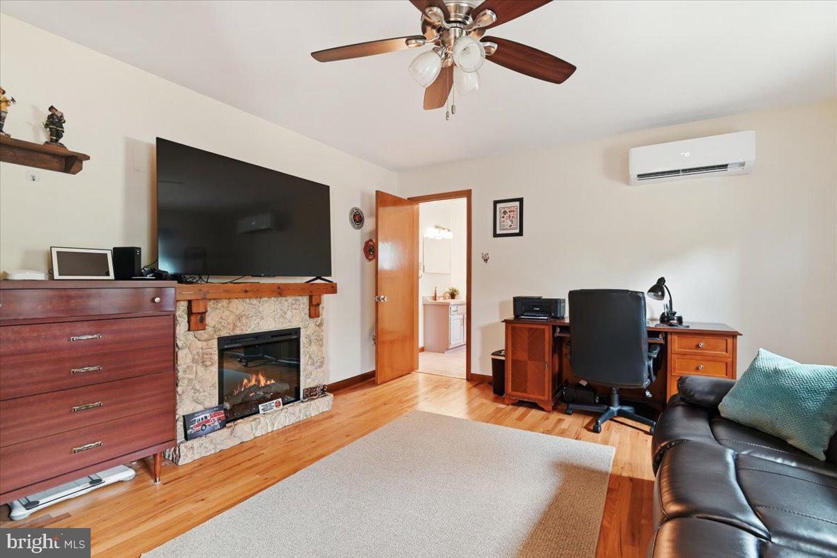 522 Green Ln Property Photo 32