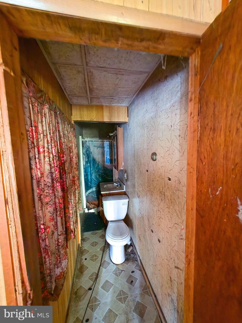 2 E Colliery Ave Property Photo 6