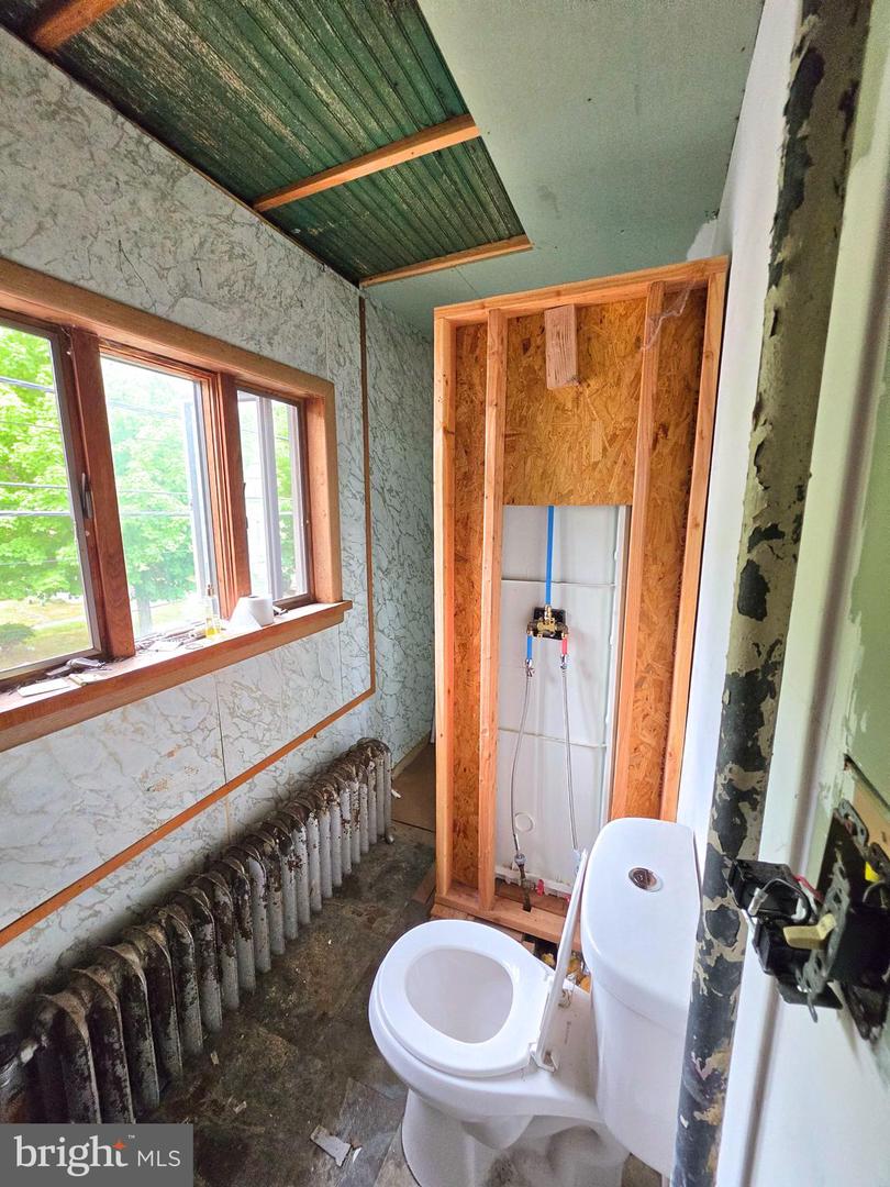 2 E Colliery Ave Property Photo 7