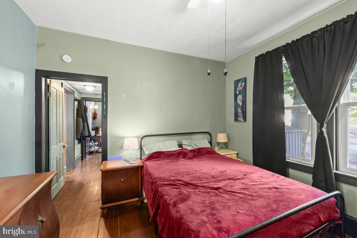 230 N 2nd St Property Photo 13