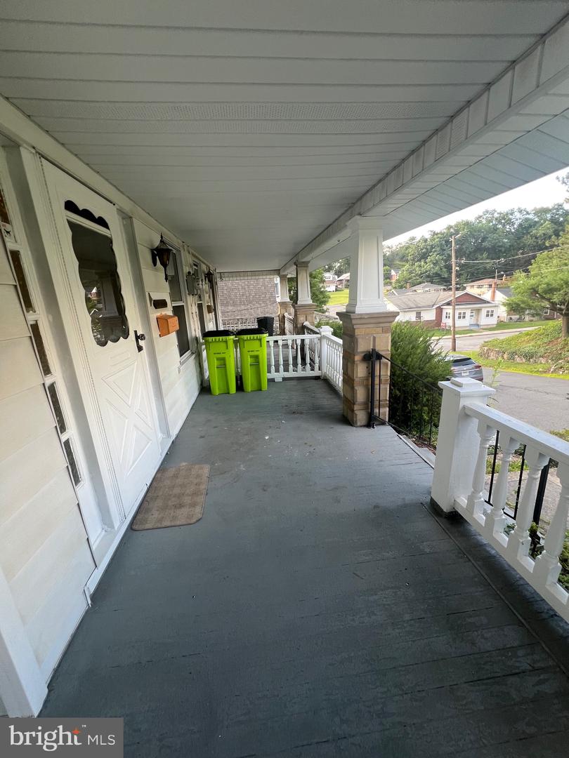 115 Queen St Property Photo 2