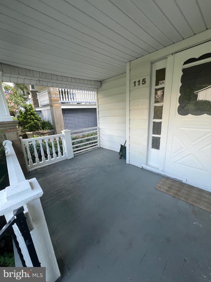 115 Queen St Property Photo 4
