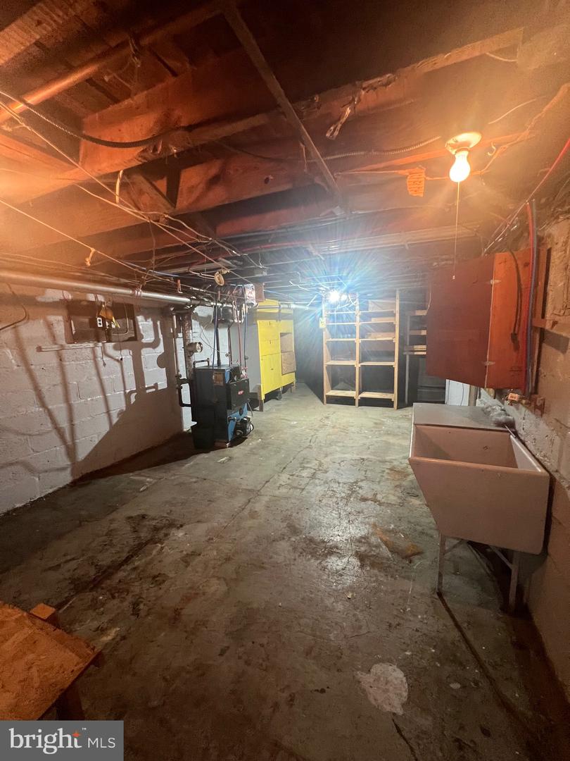 115 Queen St Property Photo 9
