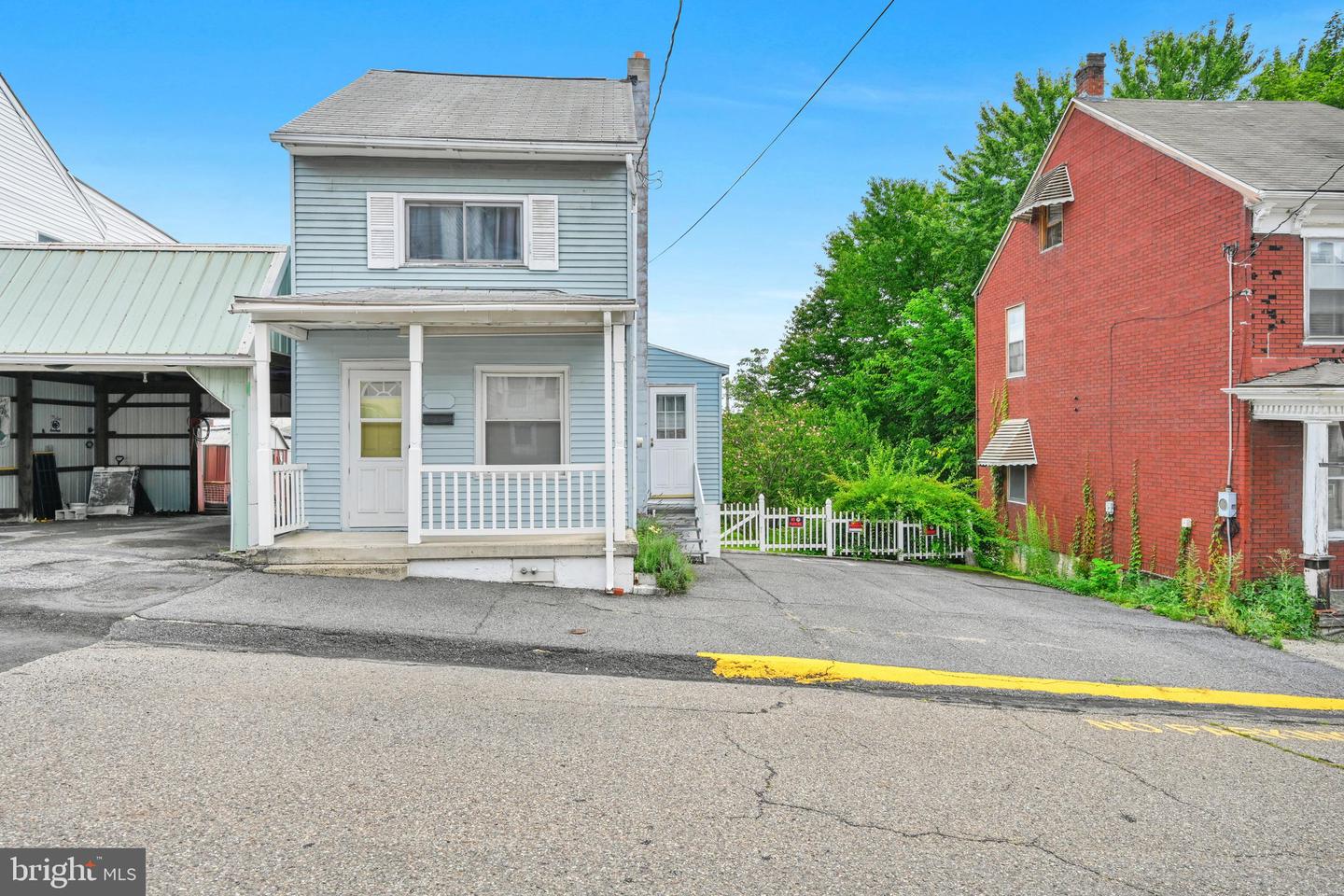 135-137 Broad St Property Photo 1