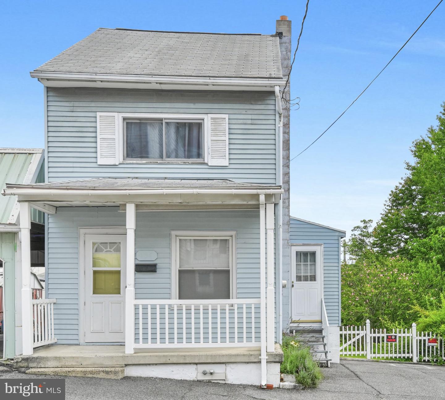 135-137 Broad St Property Photo 1