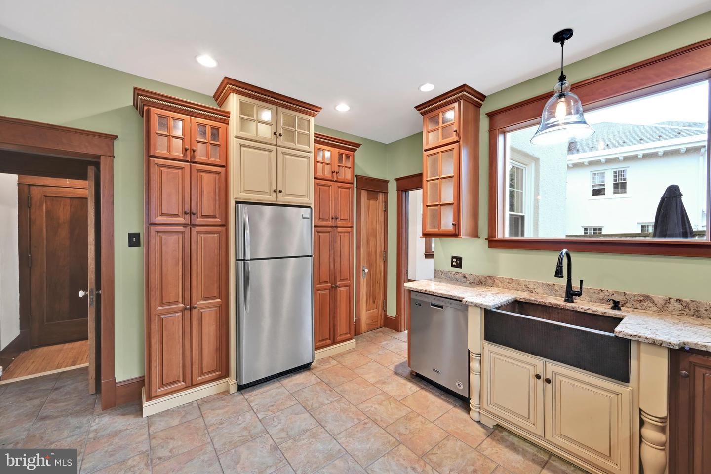 1805 Mahantongo St Property Photo 34