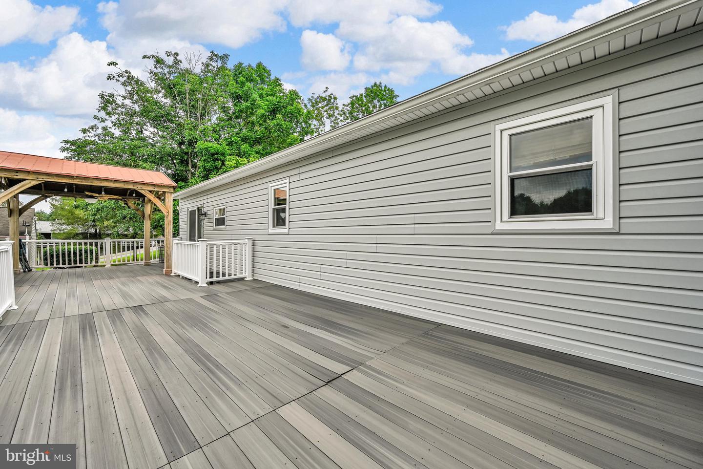 590 Wynonah Dr Property Photo 29