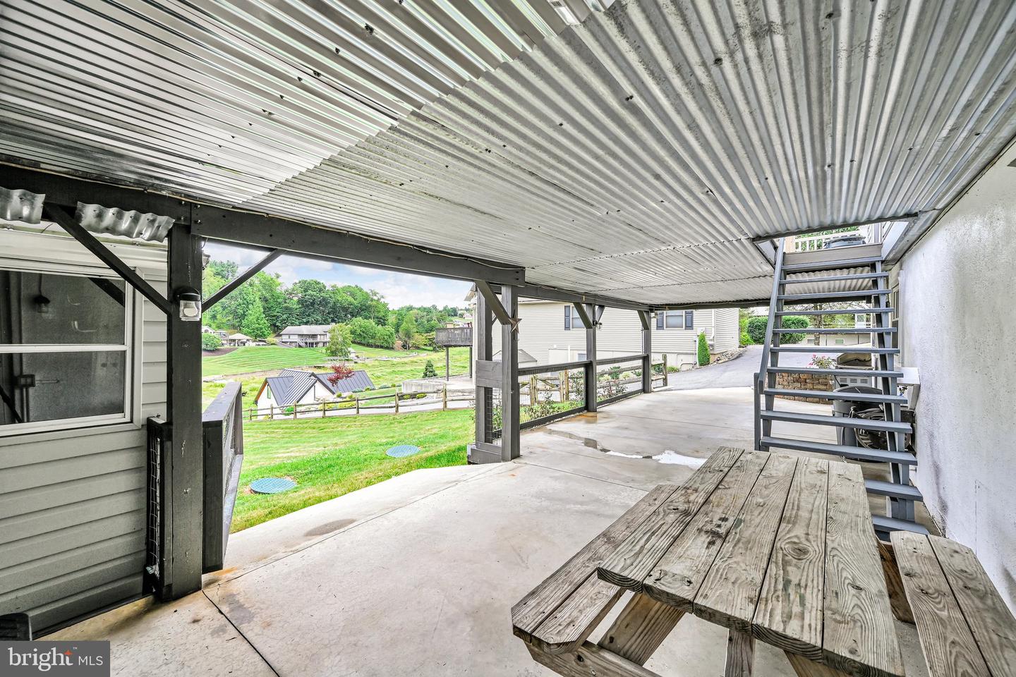 590 Wynonah Dr Property Photo 31