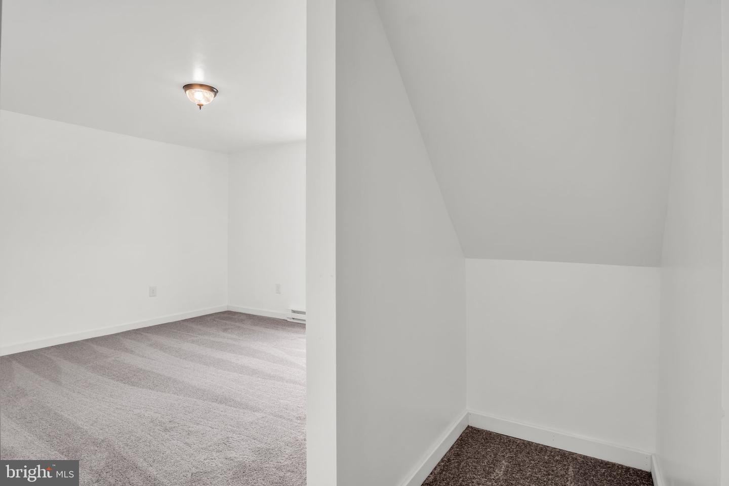 17 E Grand Ave Property Photo 24