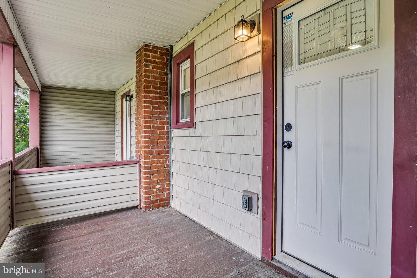 17 E Grand Ave Property Photo 29
