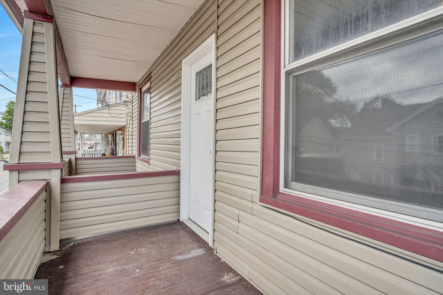 17 E Grand Ave Property Photo 31
