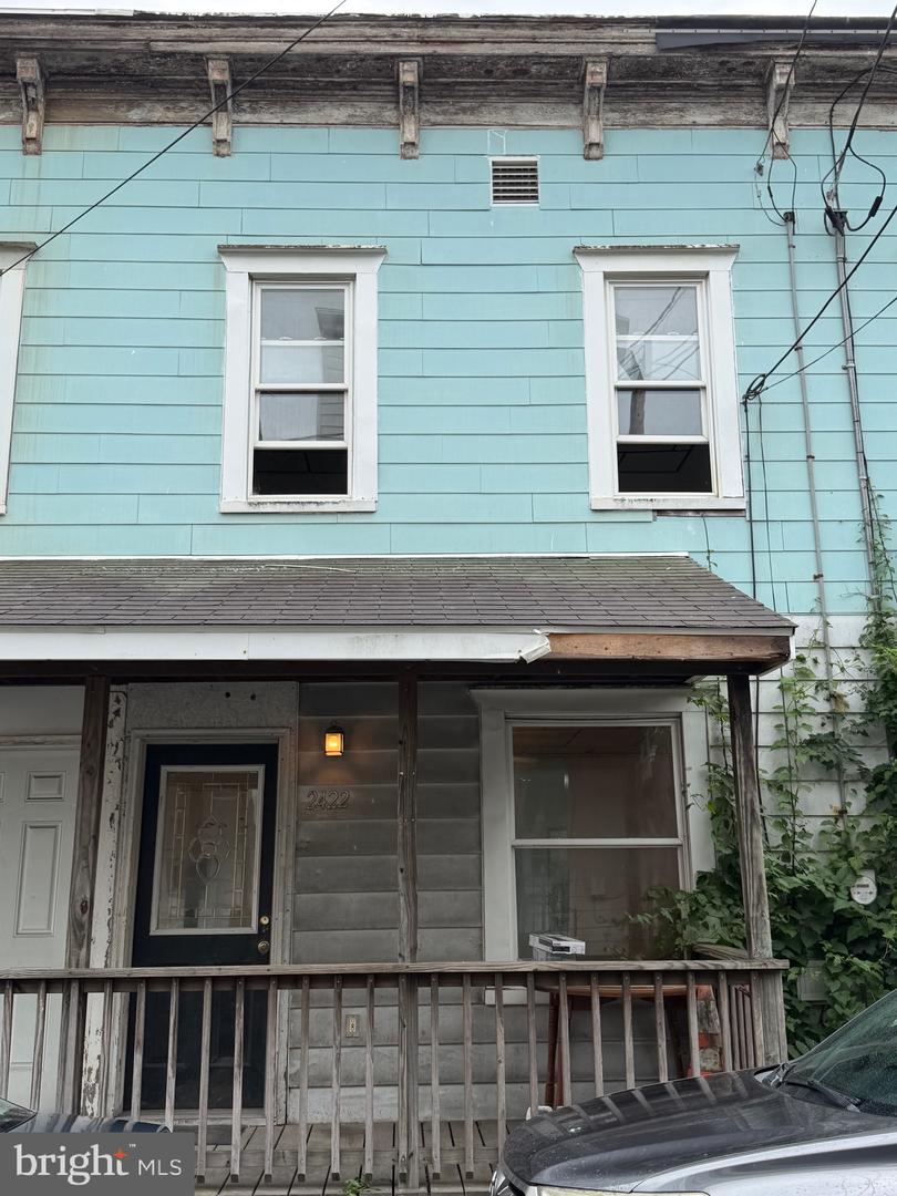 2422 W Water St Property Photo 1