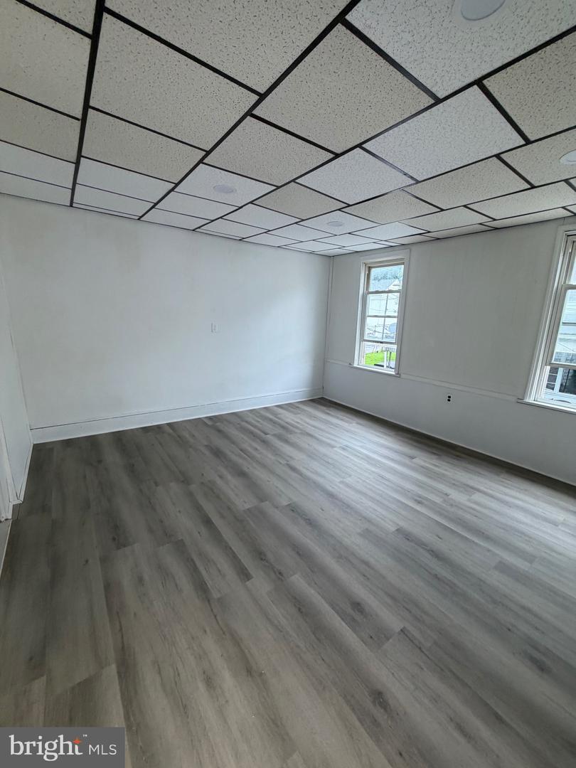 2422 W Water St Property Photo 8