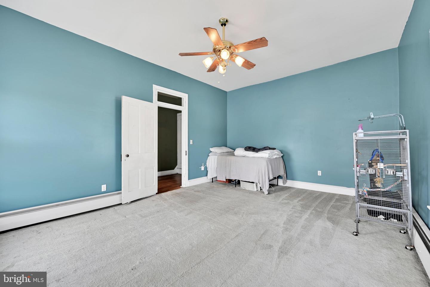 125 E Center St Property Photo 36