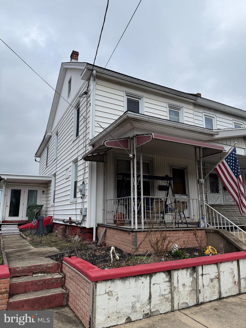 102 N Tulpehocken St Property Photo 1