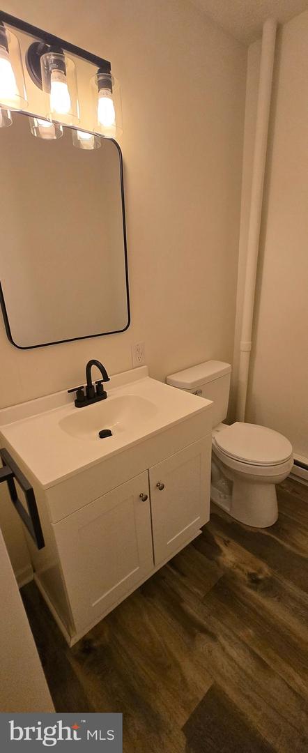 22 S Saint John St #2nd Fl Property Photo 8