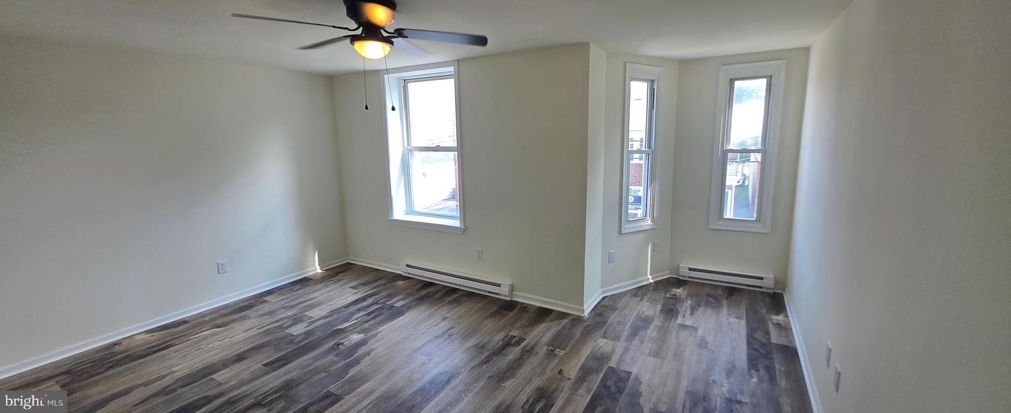 22 S Saint John St #2nd Fl Property Photo 13