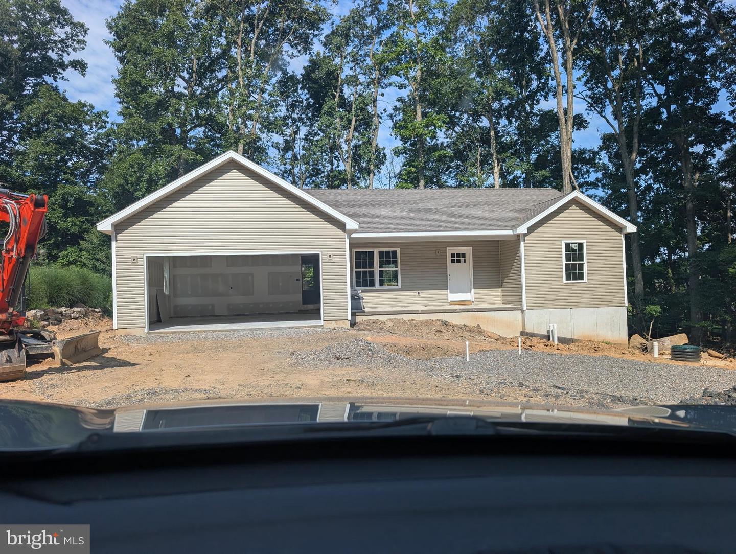 121 Hogan Dr Property Photo 1
