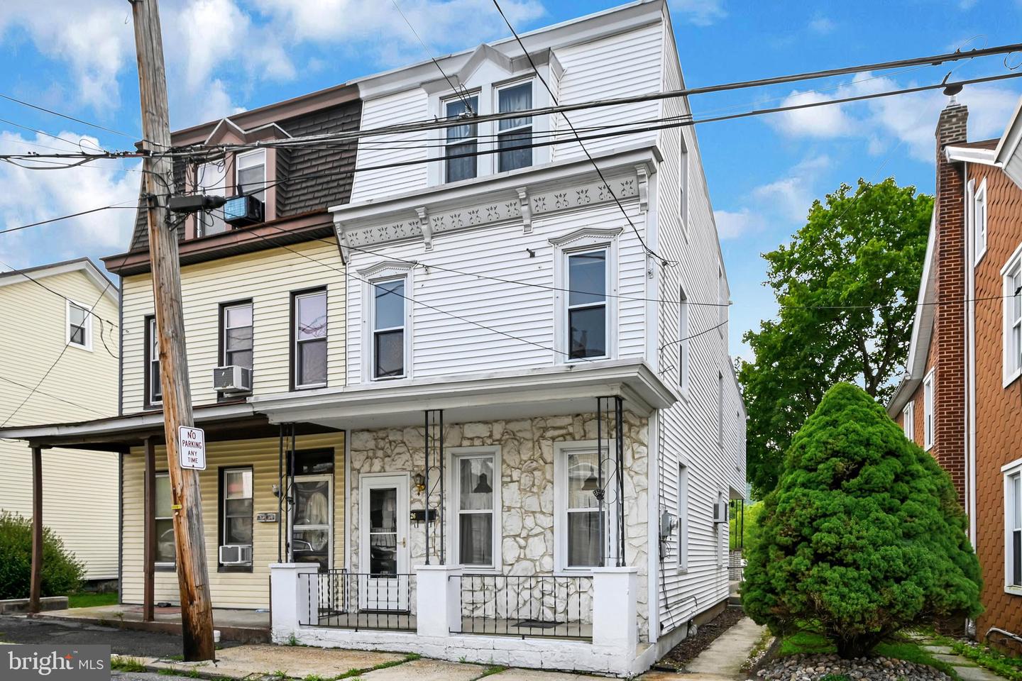 26 E LIBERTY ST Property Photo 1