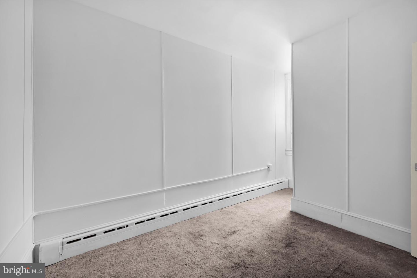 620 E Centre St Property Photo 15