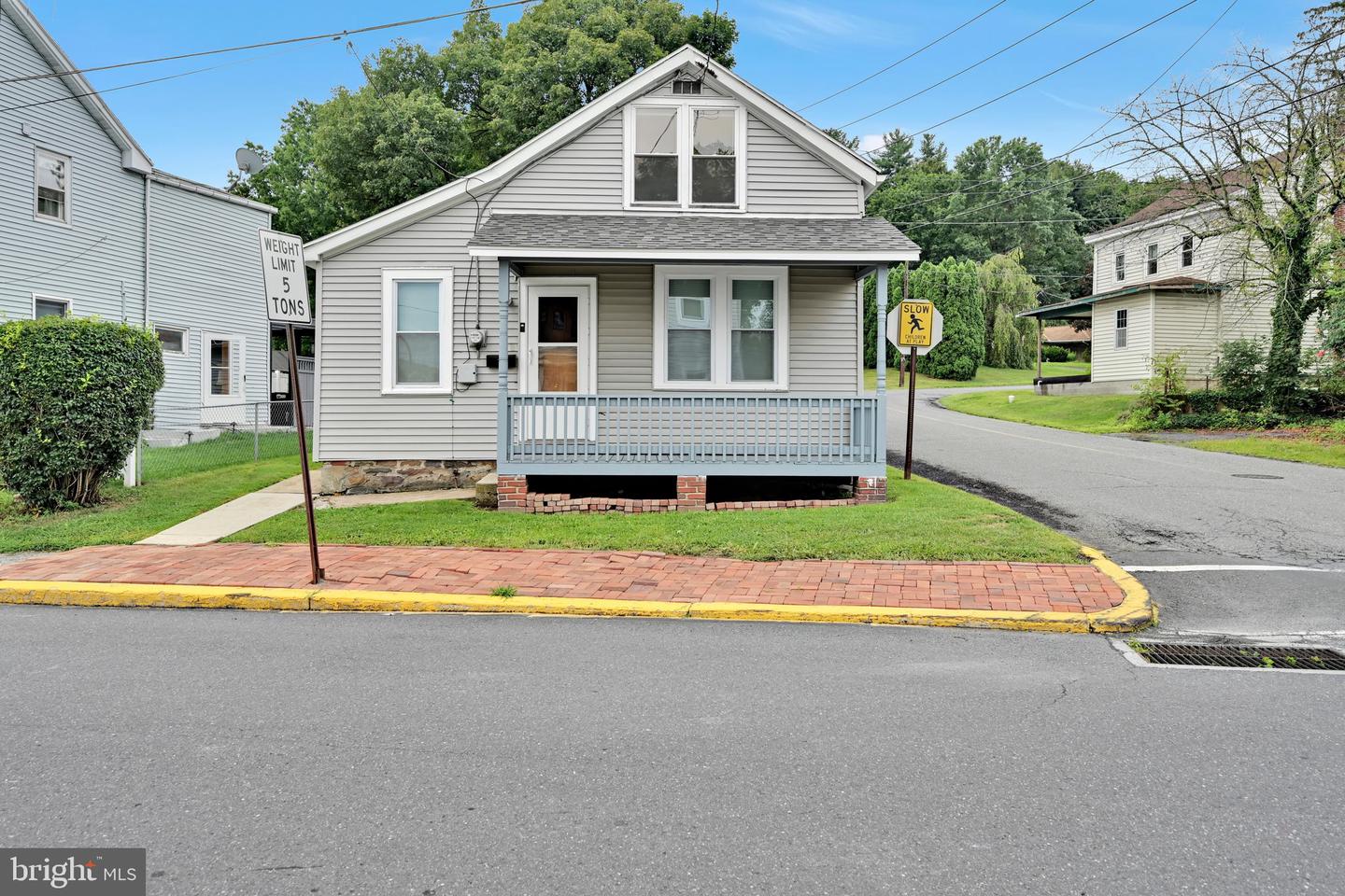 7 Graeff St Property Photo 1