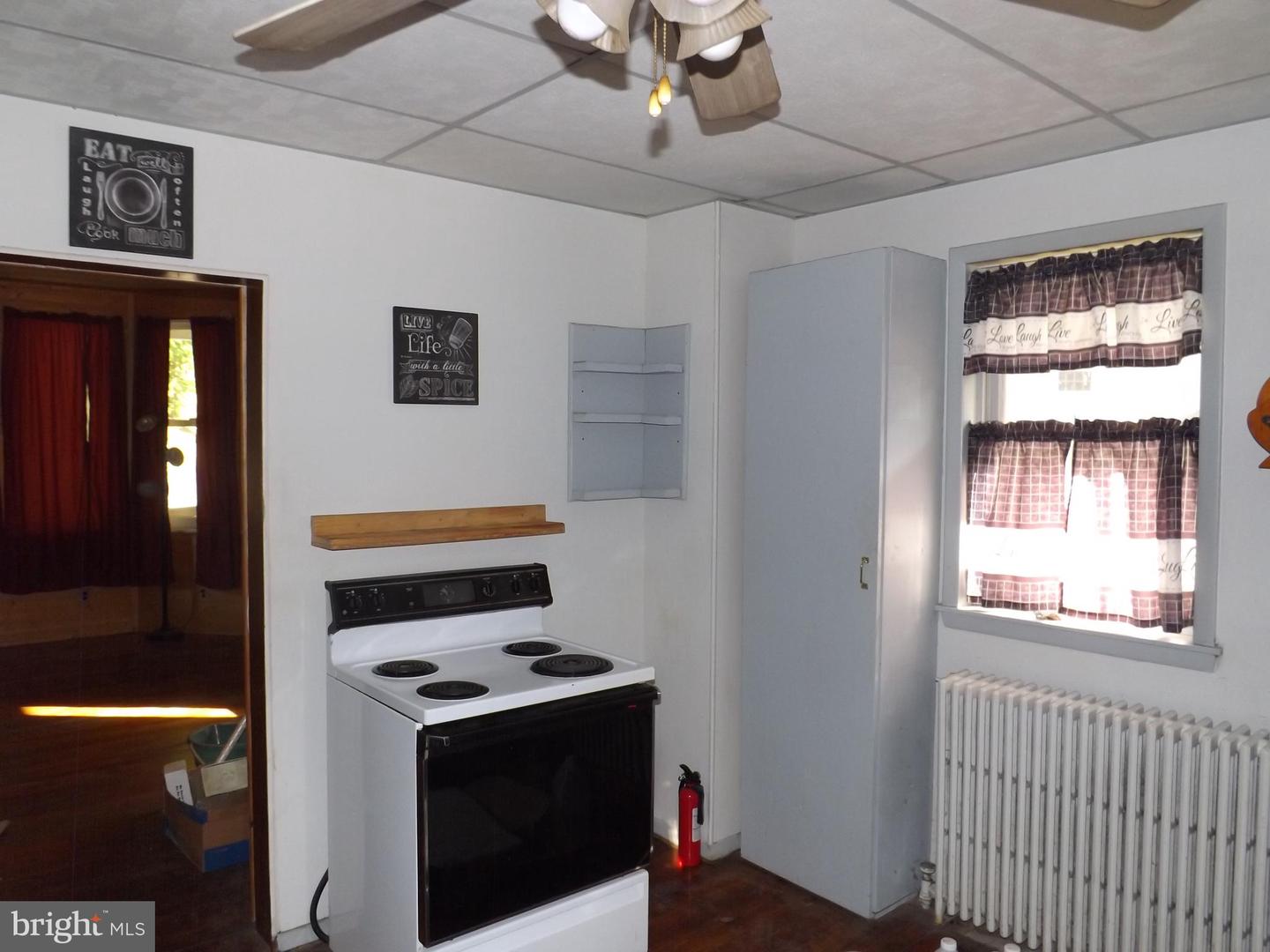518 Laurel St Property Photo 13