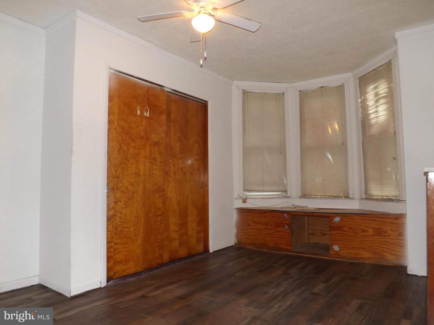 518 Laurel St Property Photo 19